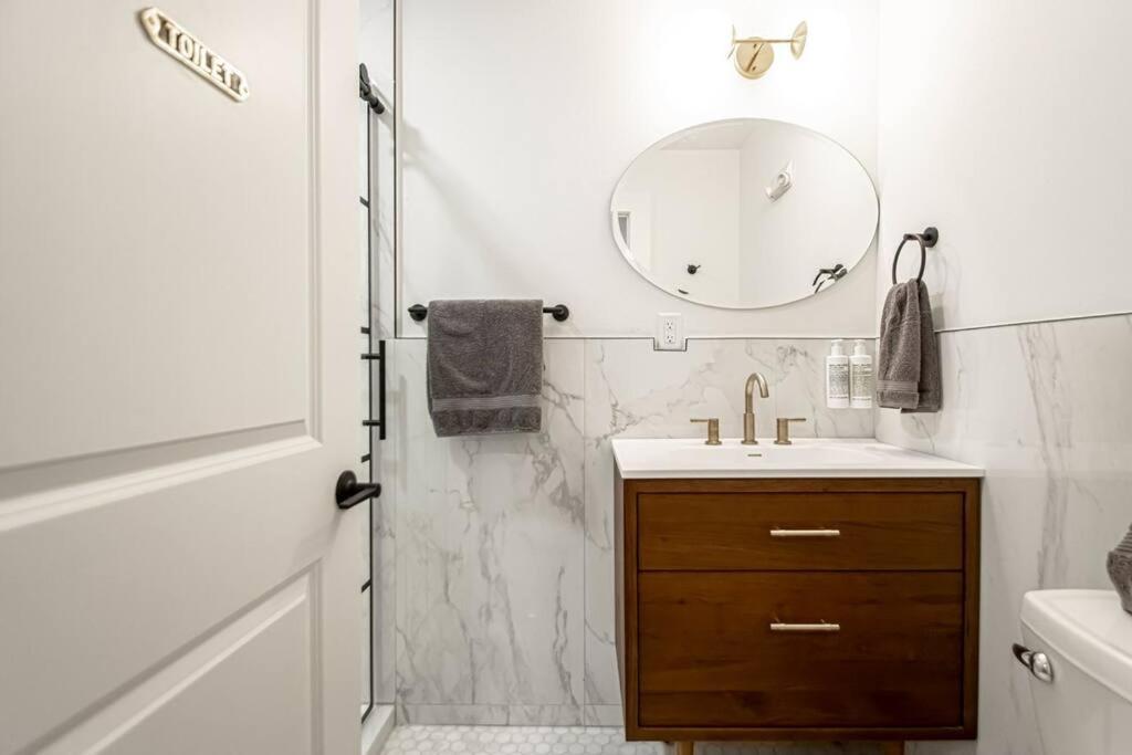 Steps To Bathhouses, Historic Studio, King Bed, Room # 101 هوت سبرنغز المظهر الخارجي الصورة